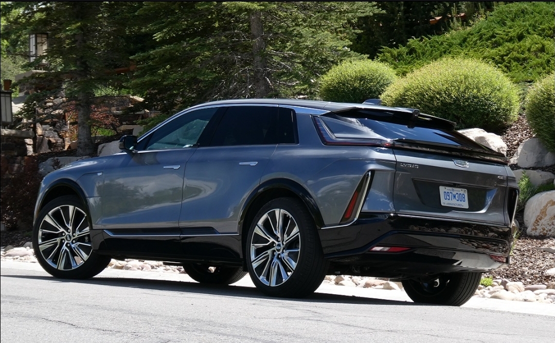 Executive Sedan Limousine rental Toronto 1-3 passengers