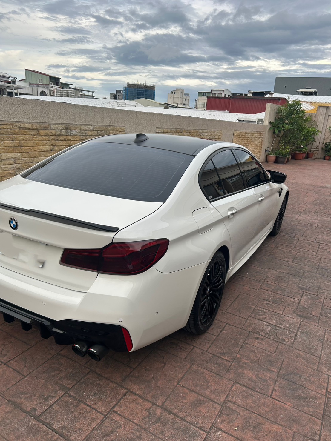 BMW 530i M-Sport 數位藝術品