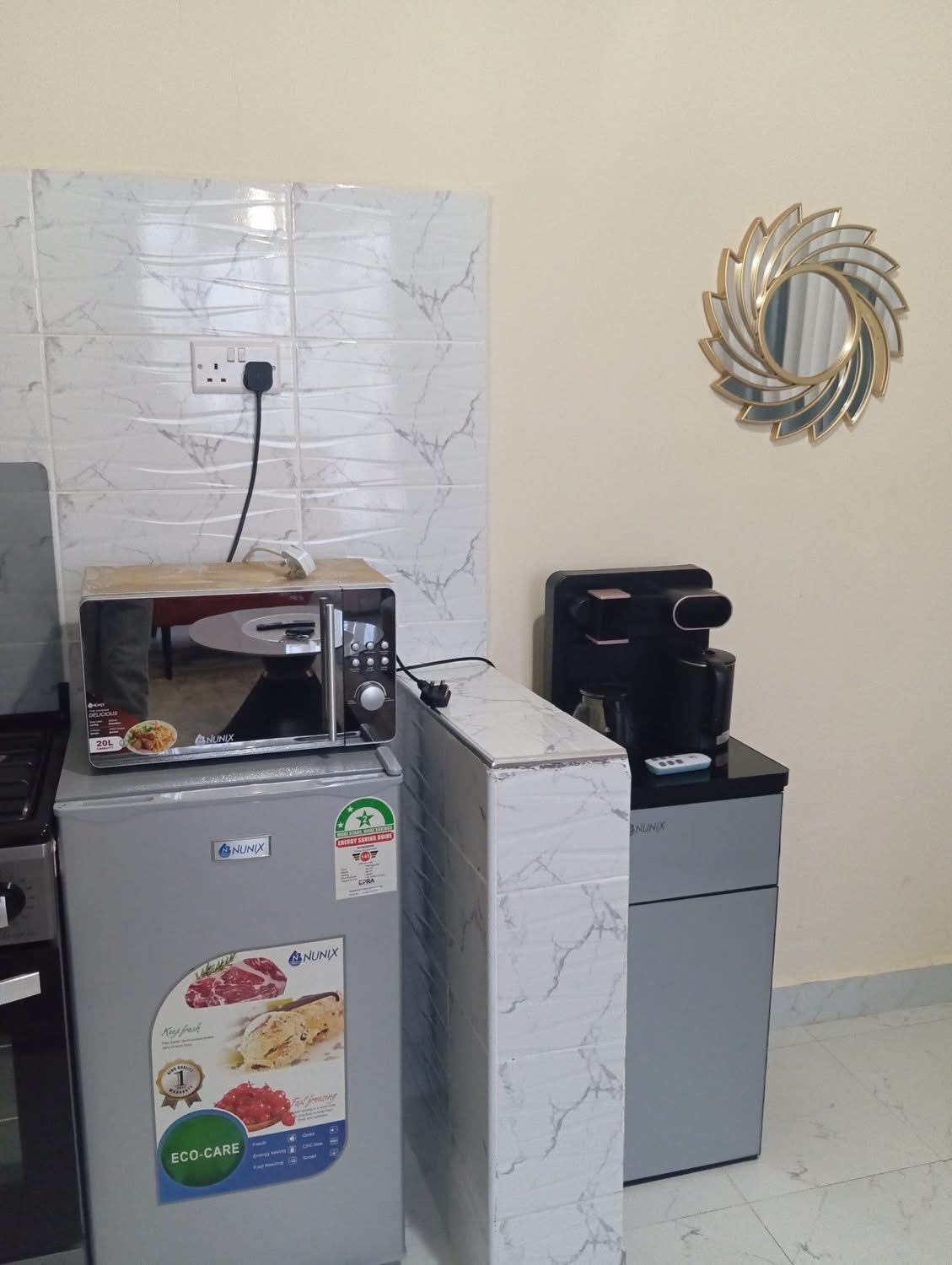 Modern Kitchenette