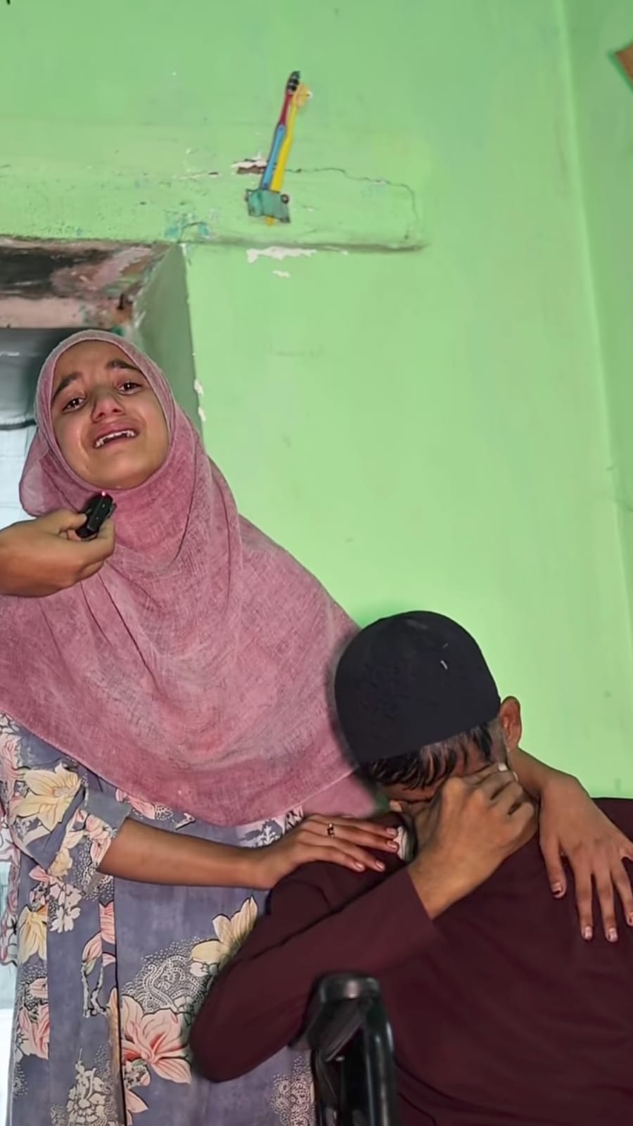 Safiya with her father