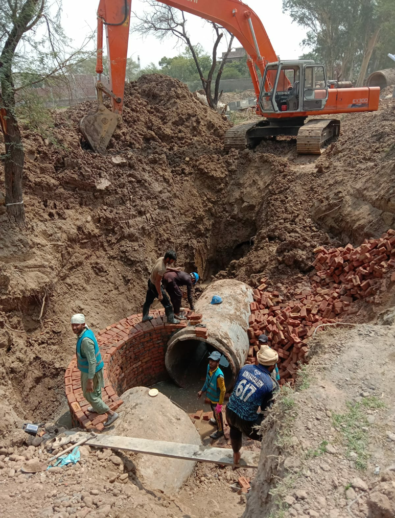 Laying of RCC Sewer 48 inch dia at Christian Colony Road