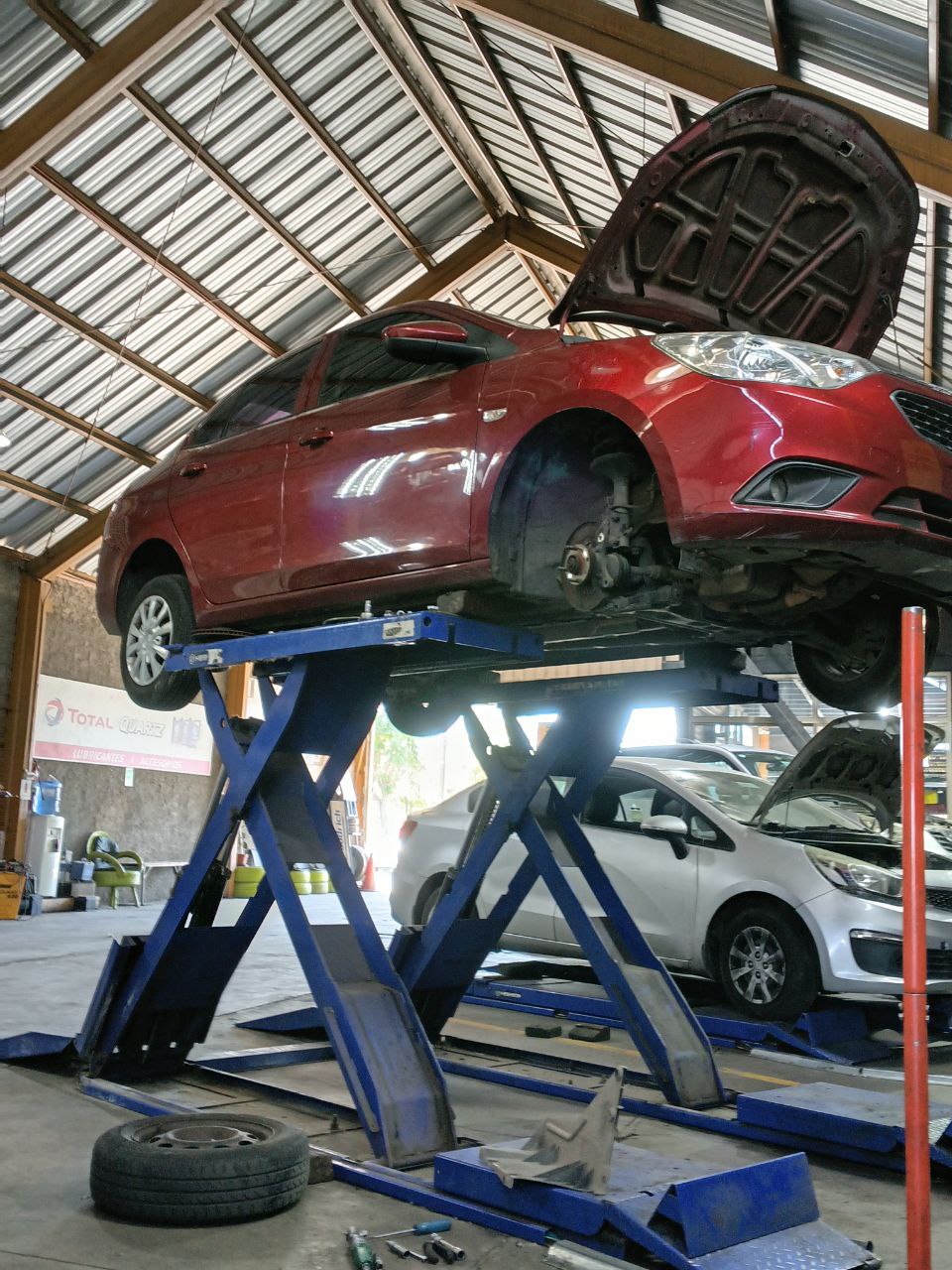 Vista general del taller mecánico