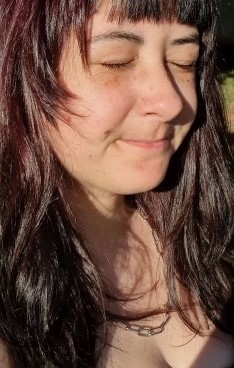 Laís Félix sorrindo