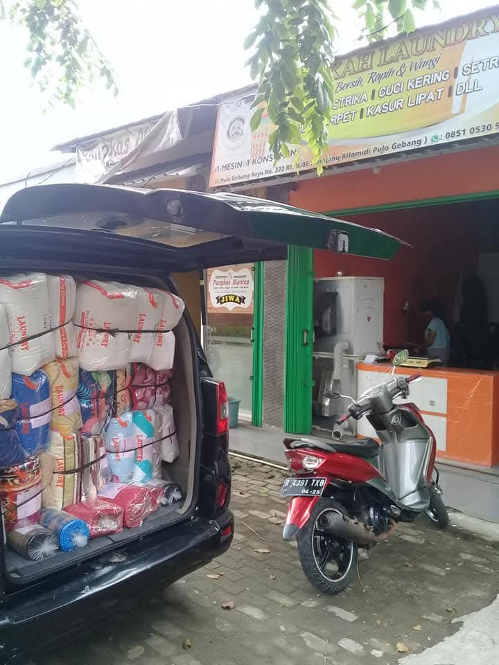 Mobil Pengantaran Laundry