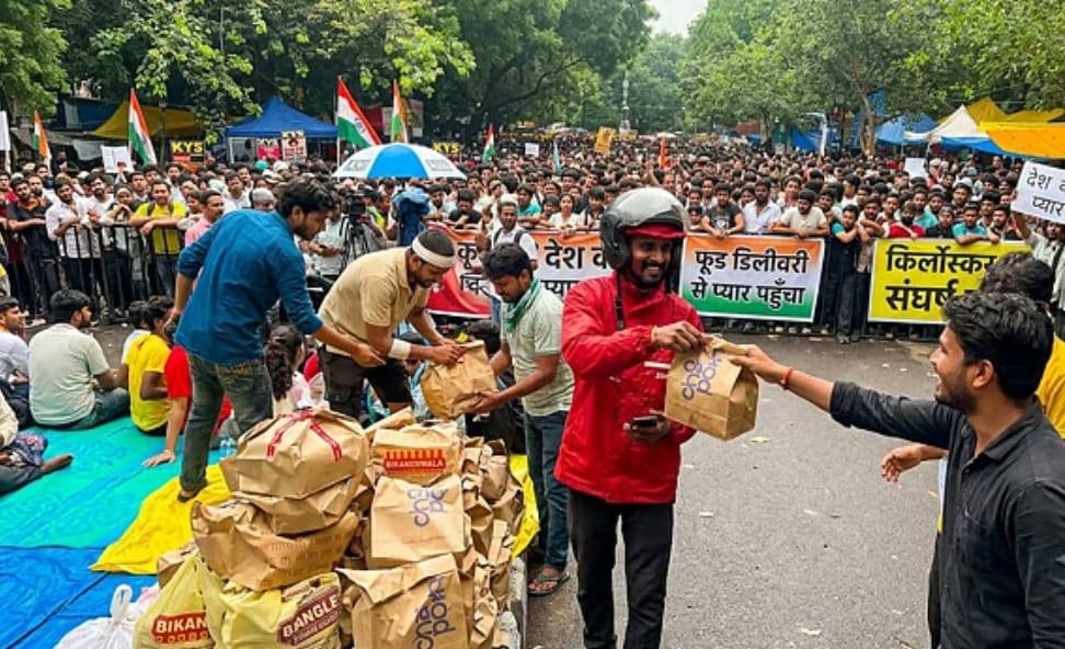 Students gathering at Jantar Mantar