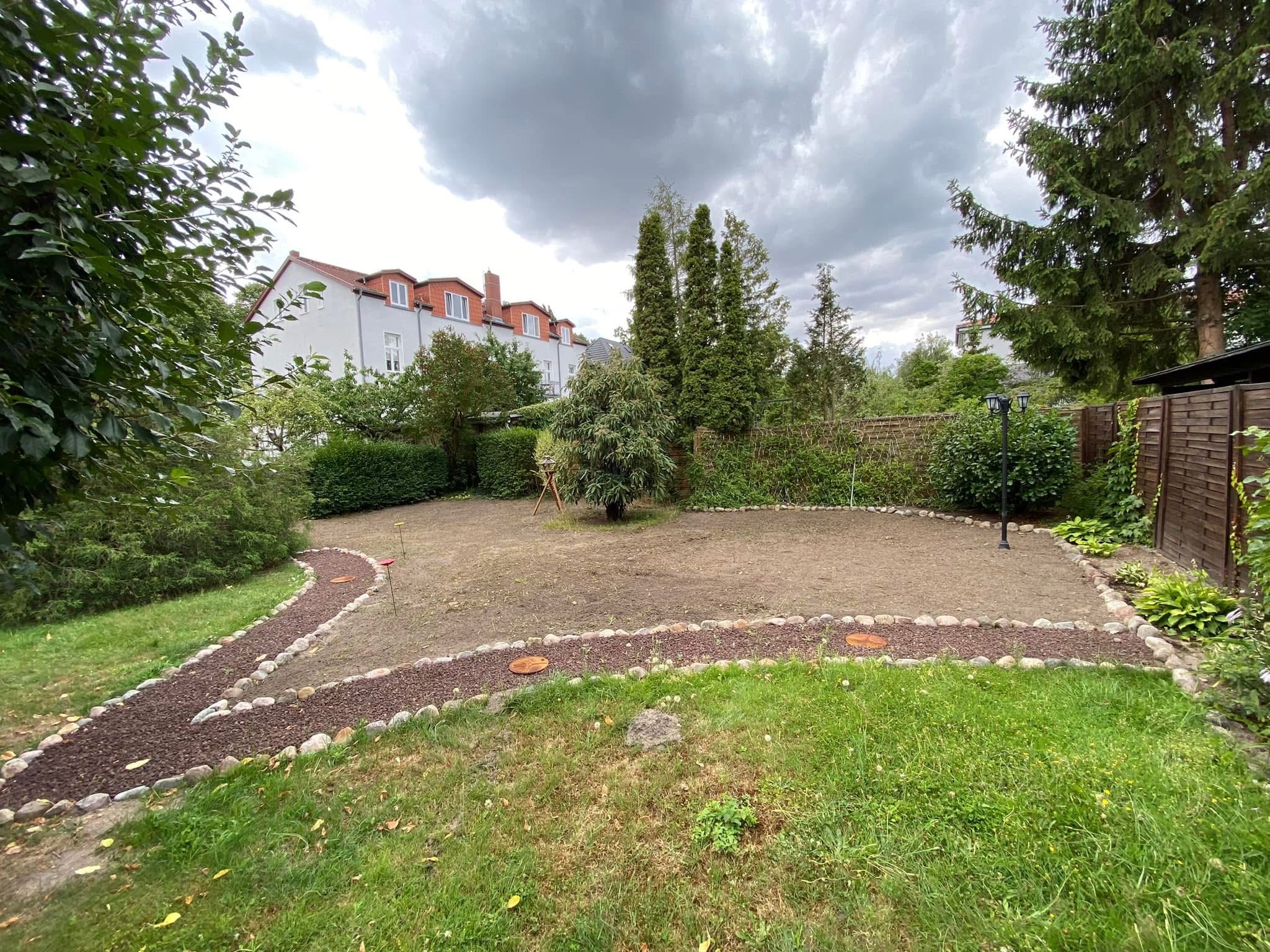 Großzügiger Garten