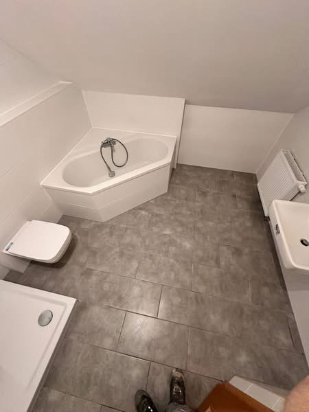 Badezimmer mit Badewanne