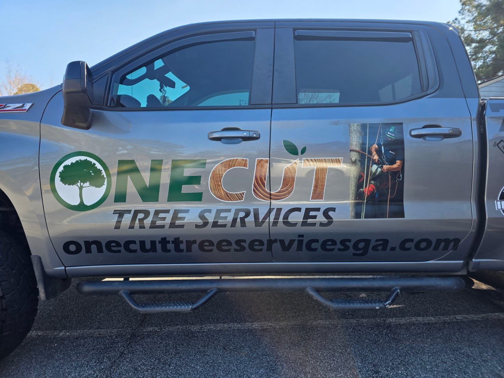 Rotulación de camioneta One Cut Tree