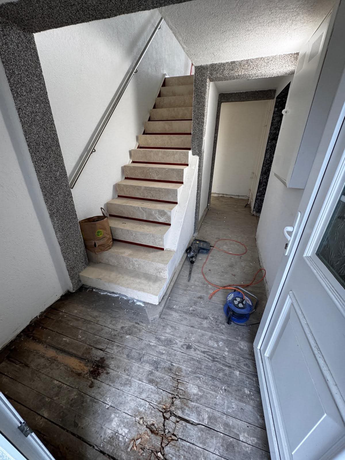 Vorher Treppe
