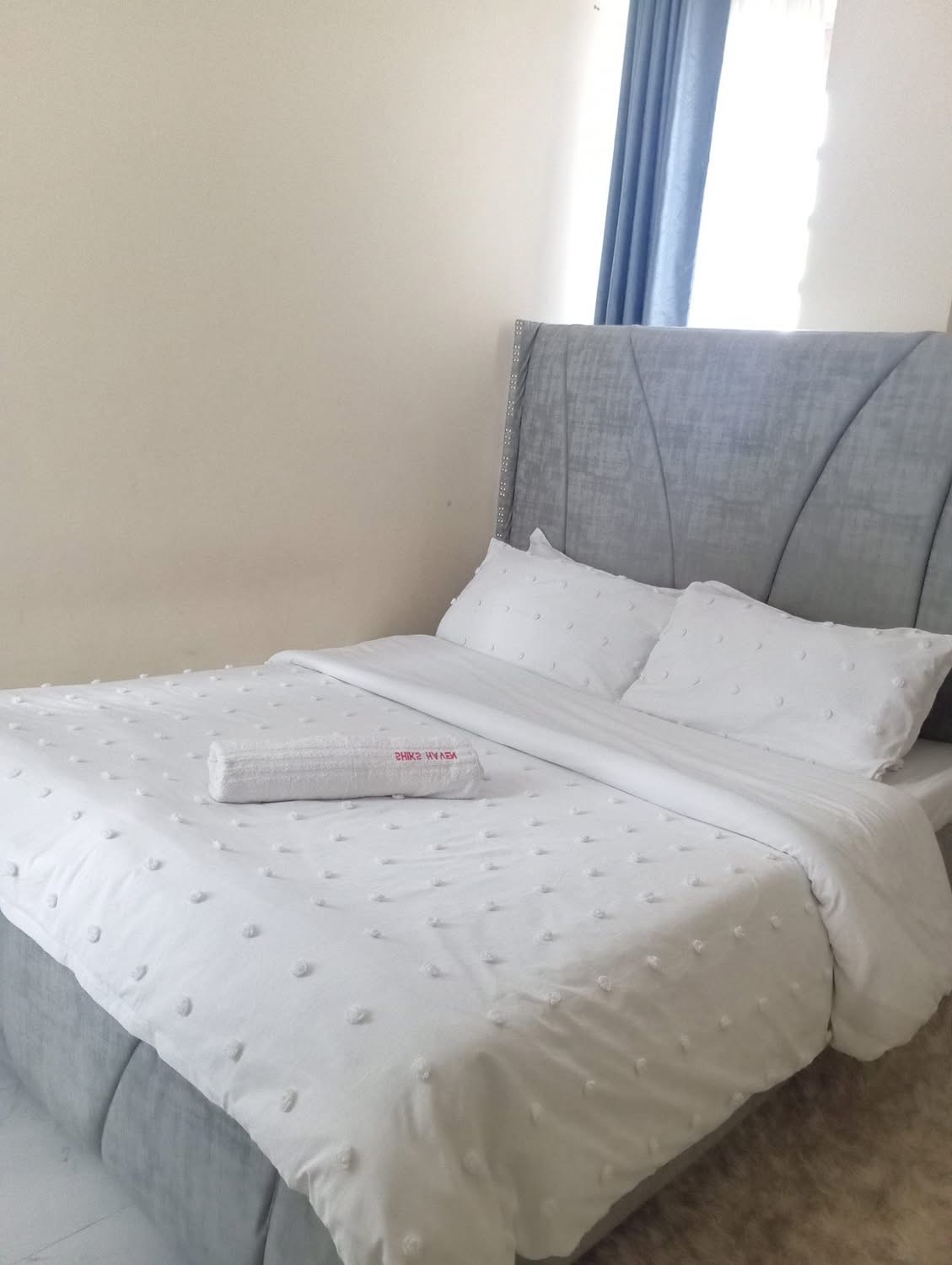 Bedroom detail