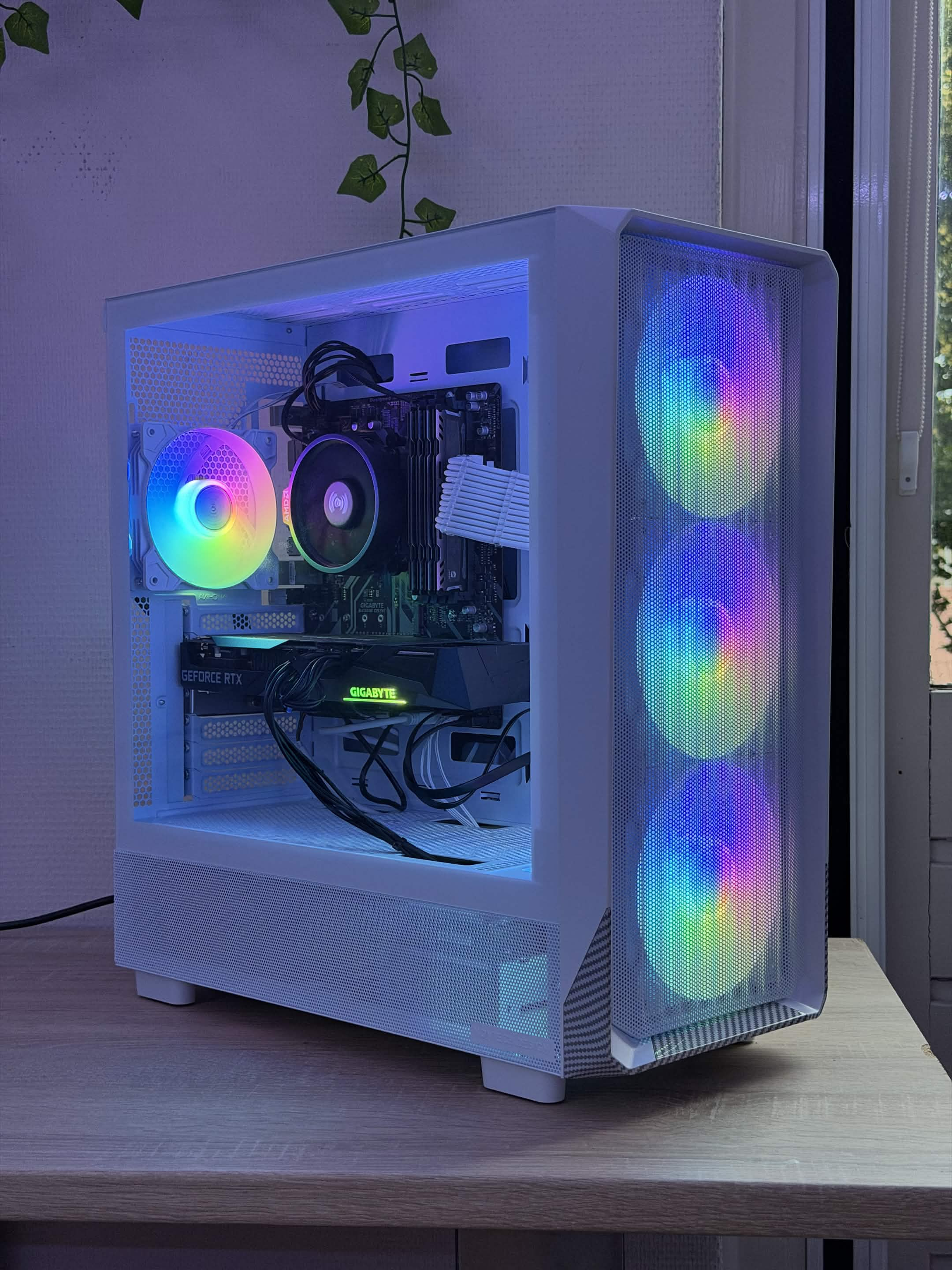 Zijkant RGB PC