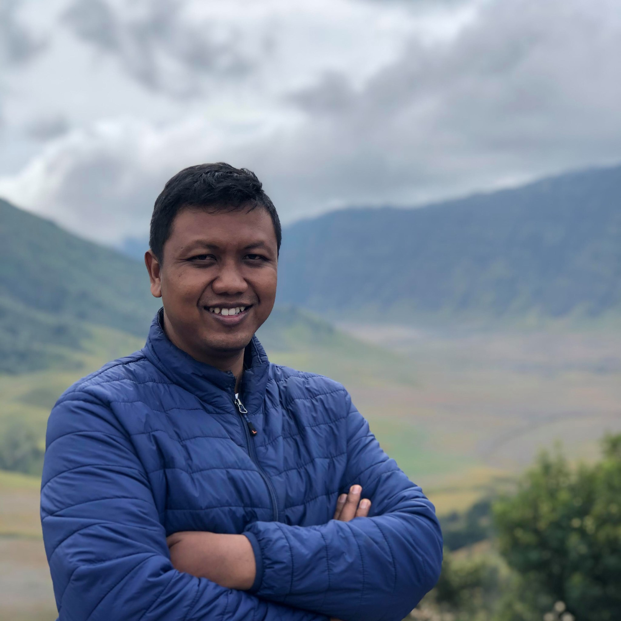 Wahyu Kris - Pengrajin Jati Jepara