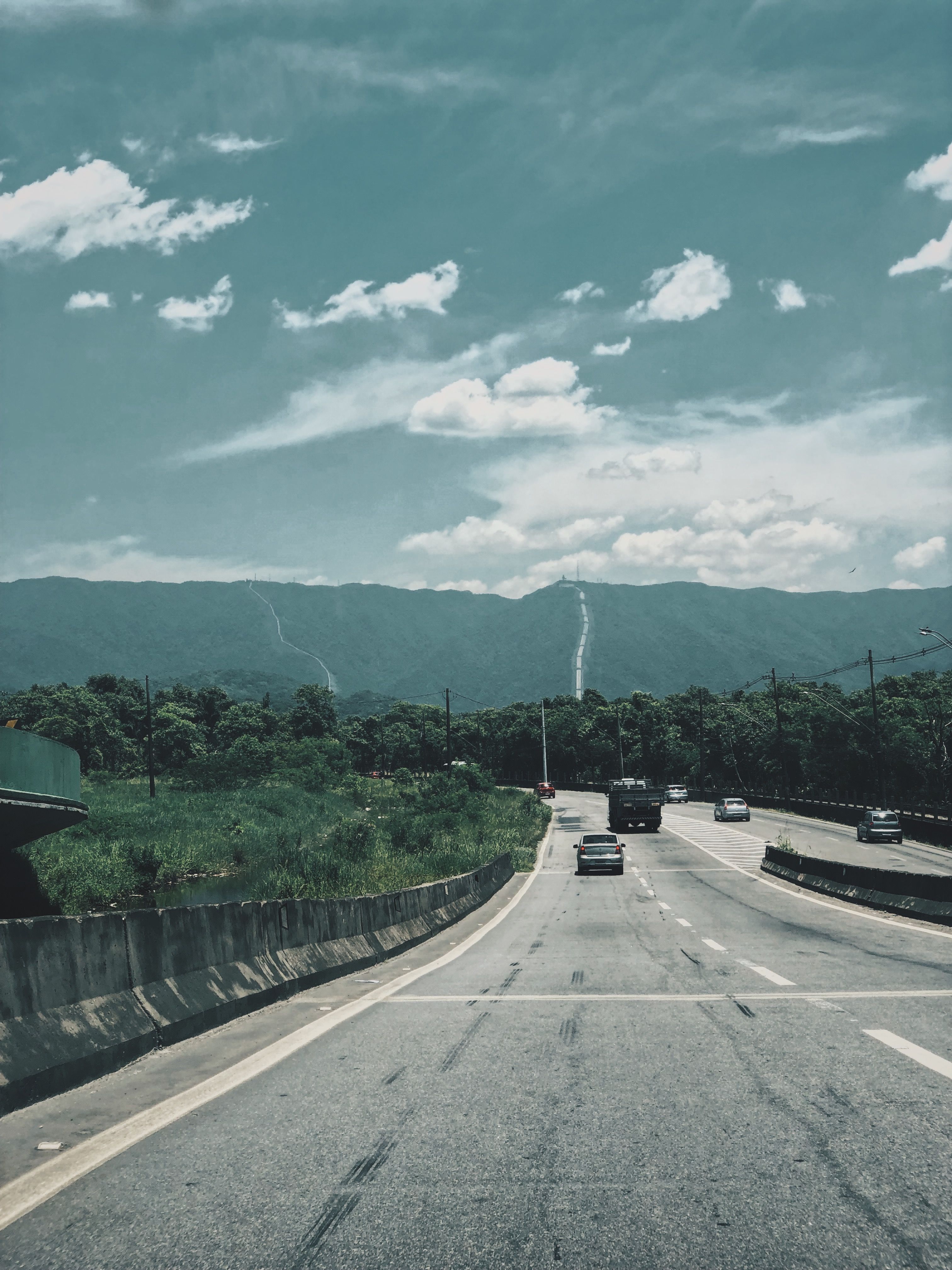 Traffic in Himalayan mountains