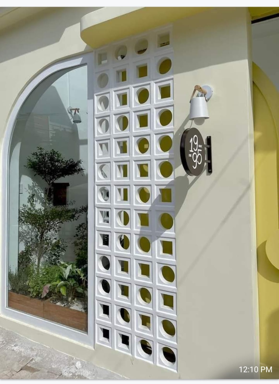 Custom Geometric Screen