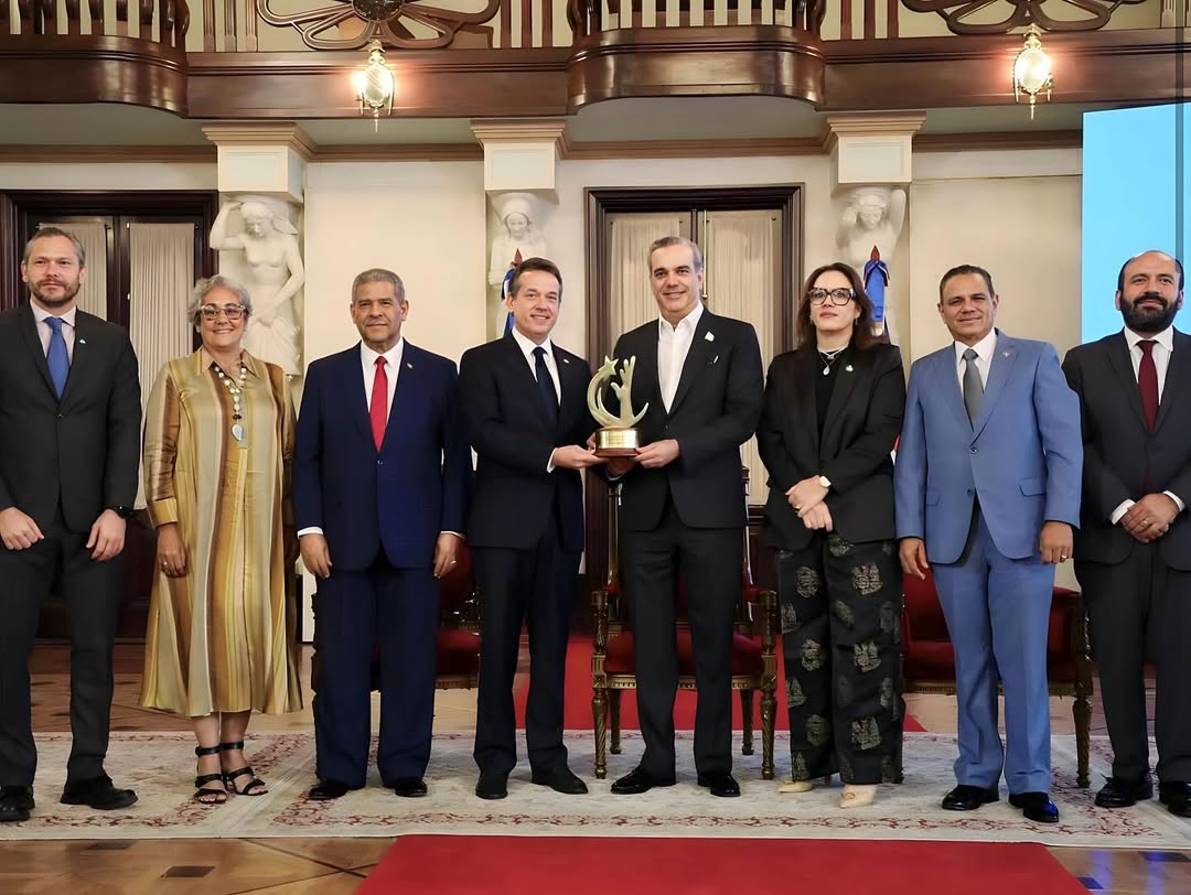 Ceremonia de reconocimiento y entrega de premios a los líderes del movimiento