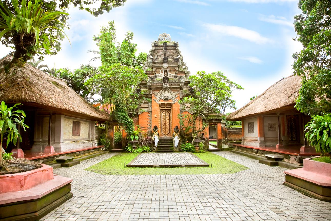 Puri Saren Agung