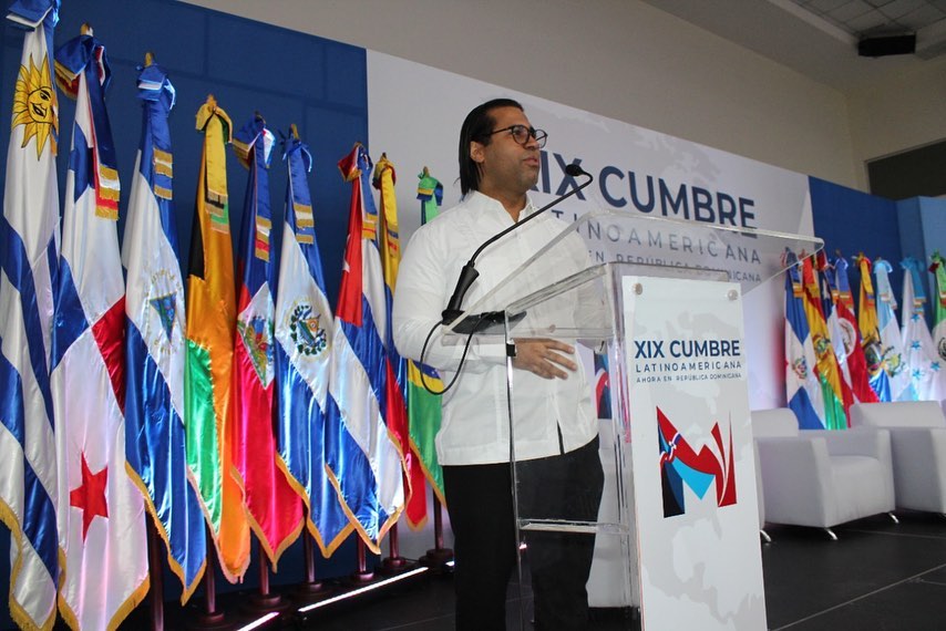 Participación en la XIX Cumbre Latinoamericana representando las alianzas internacionales del Movimiento