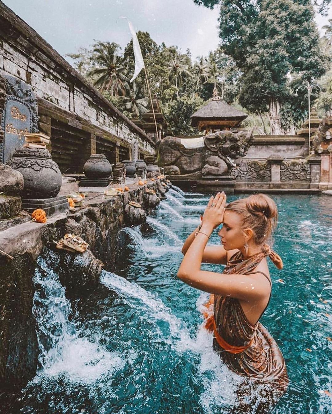 バリ島 聖水寺院