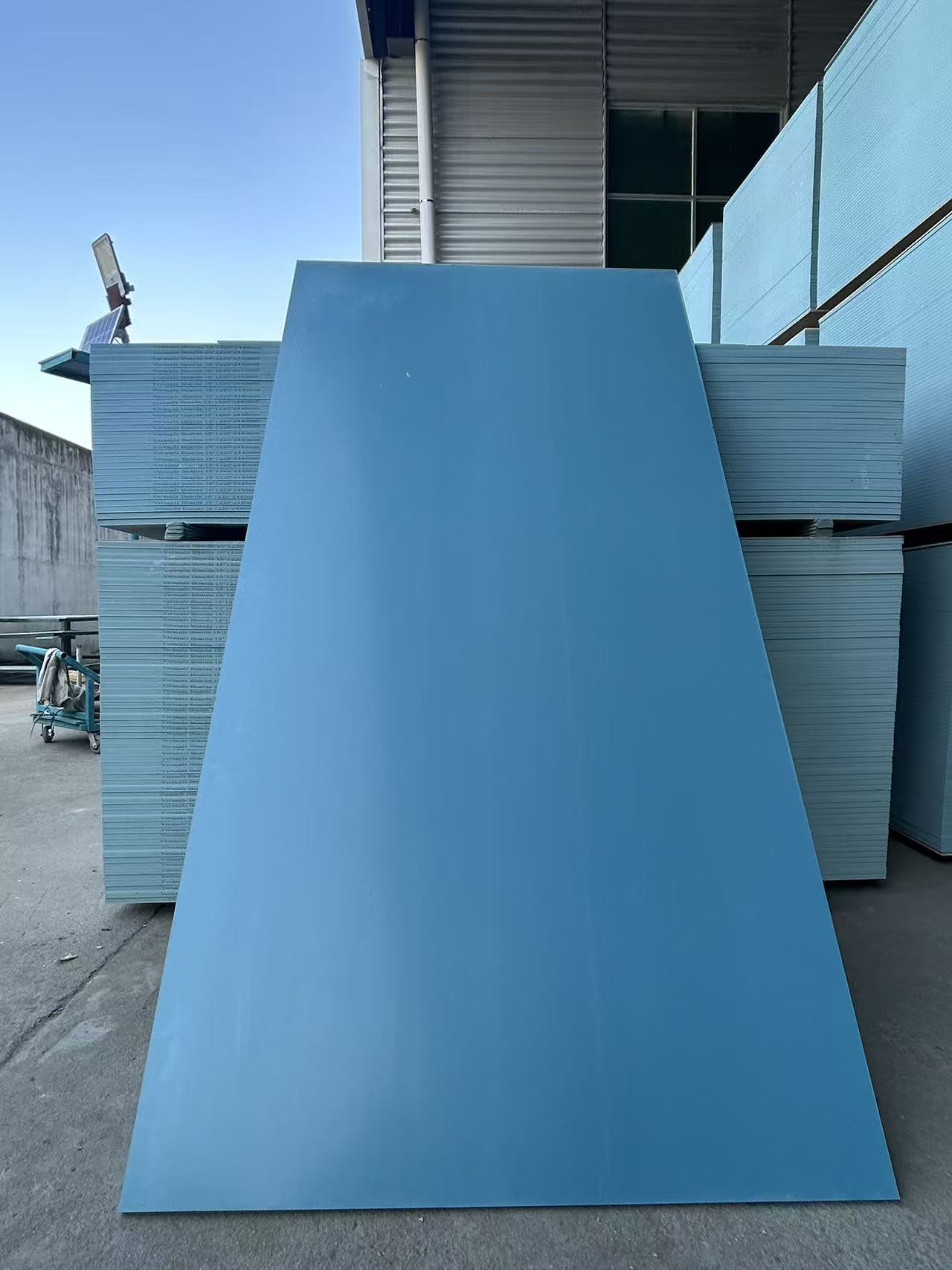 Heavy-duty PVC formwork panel for slab and foundation concrete shuttering