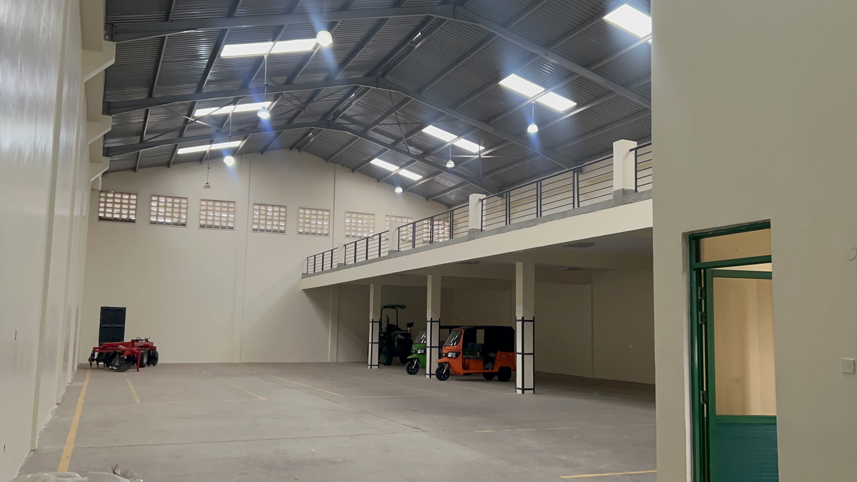 EZTRAVIA Showroom