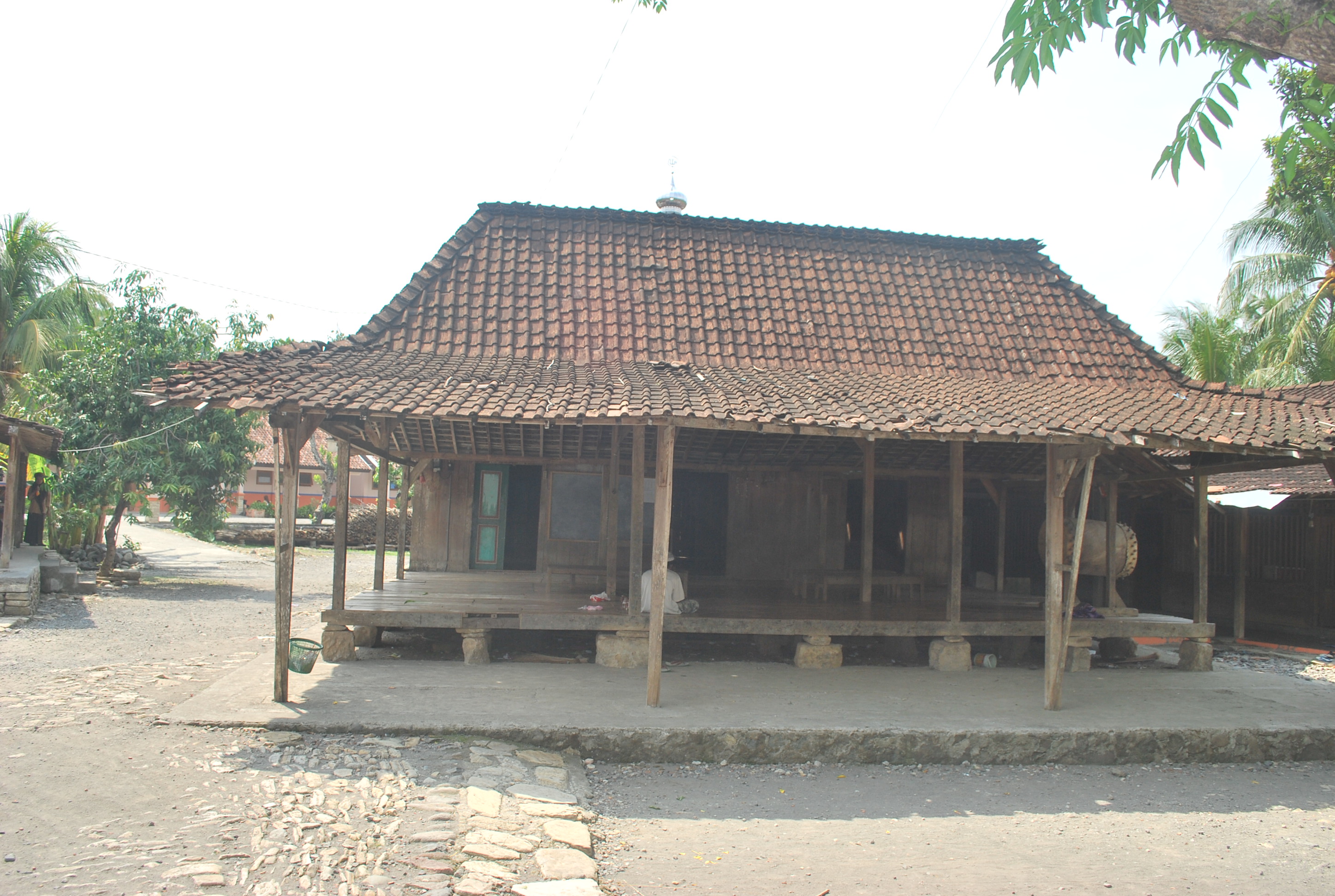 Masjid dan Bangunan Pesantren Al Idrus